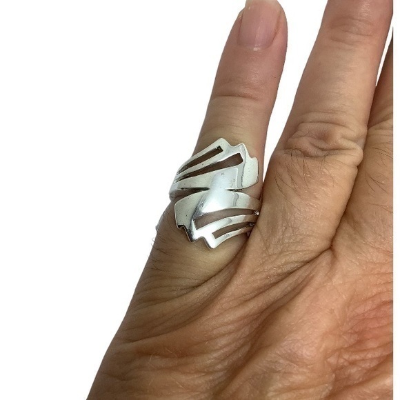 Sterling silver cocktail pointer ring size 5.75 - Picture 1 of 4